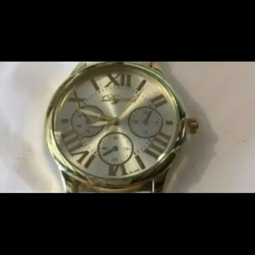 🥀Women’s Dgjud Silicone Roman Numeral Chained Watch